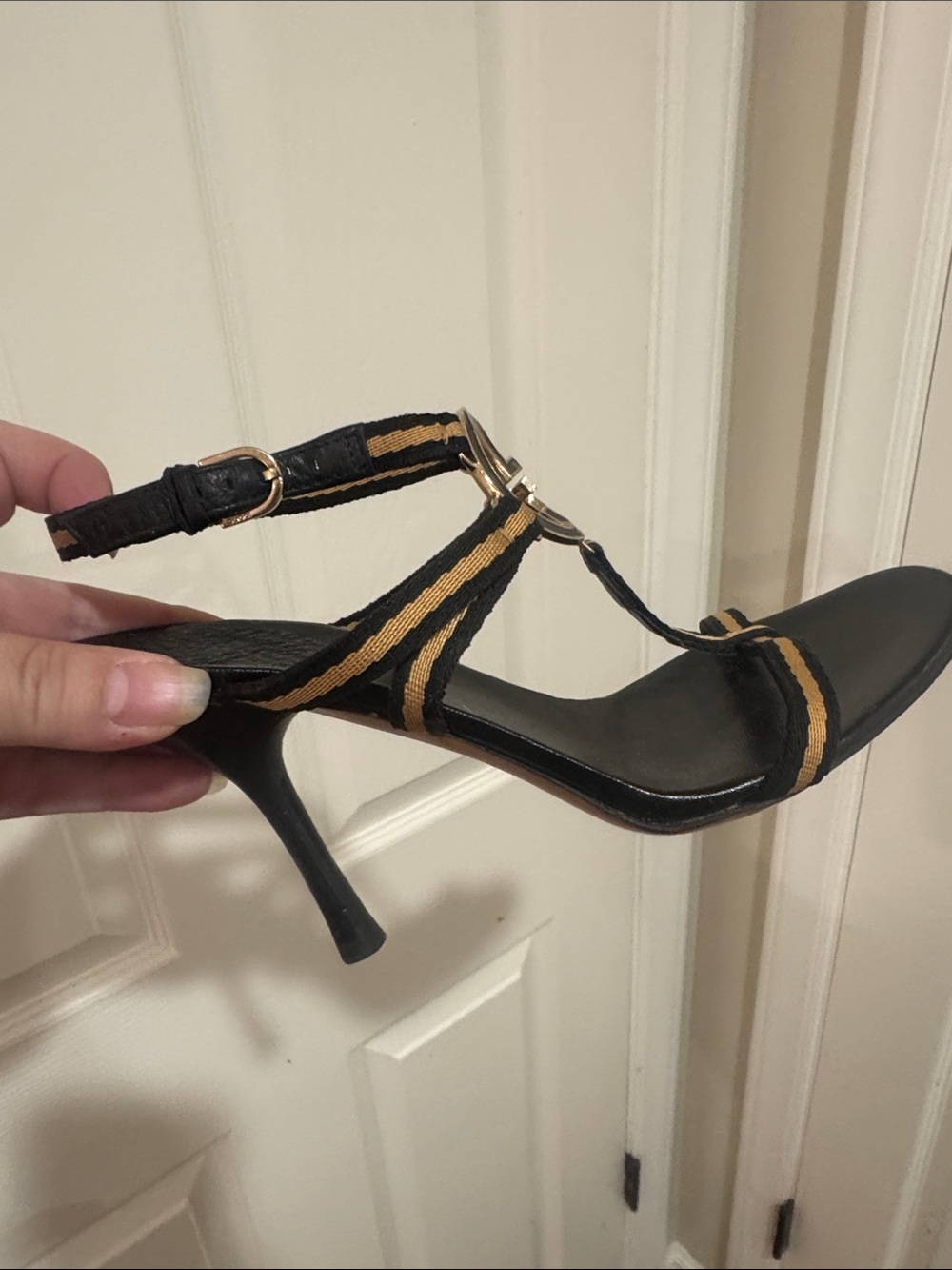 Gucci/Black Leather/Gold FabricT-Strap Heels/Buckle @ Ankle/GOLD GG Accent! 6.5! - Picture 9 of 16